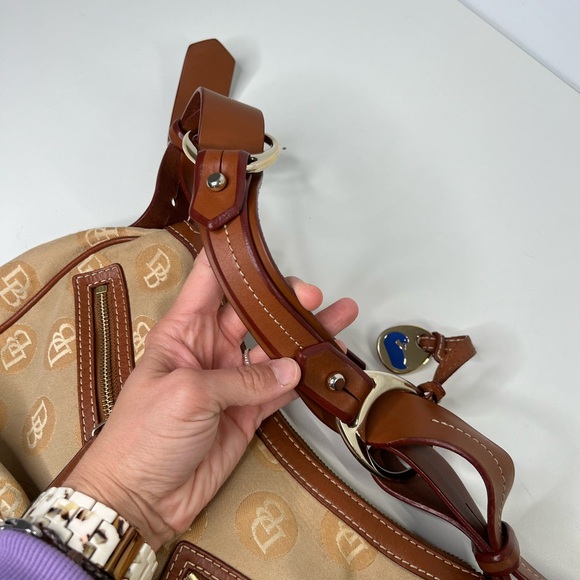 Dooney & Bourke Beige & brown Women's hobo saddle handbag vintage purse - Picture 4 of 13